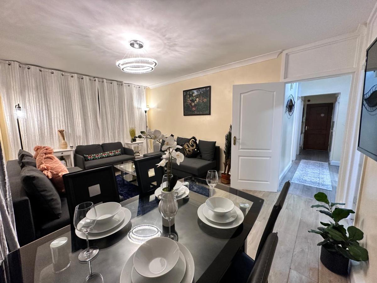 Posh 2-Bedroom, Living Room, Kitchen & 1.5 Bathroom Лондон Экстерьер фото