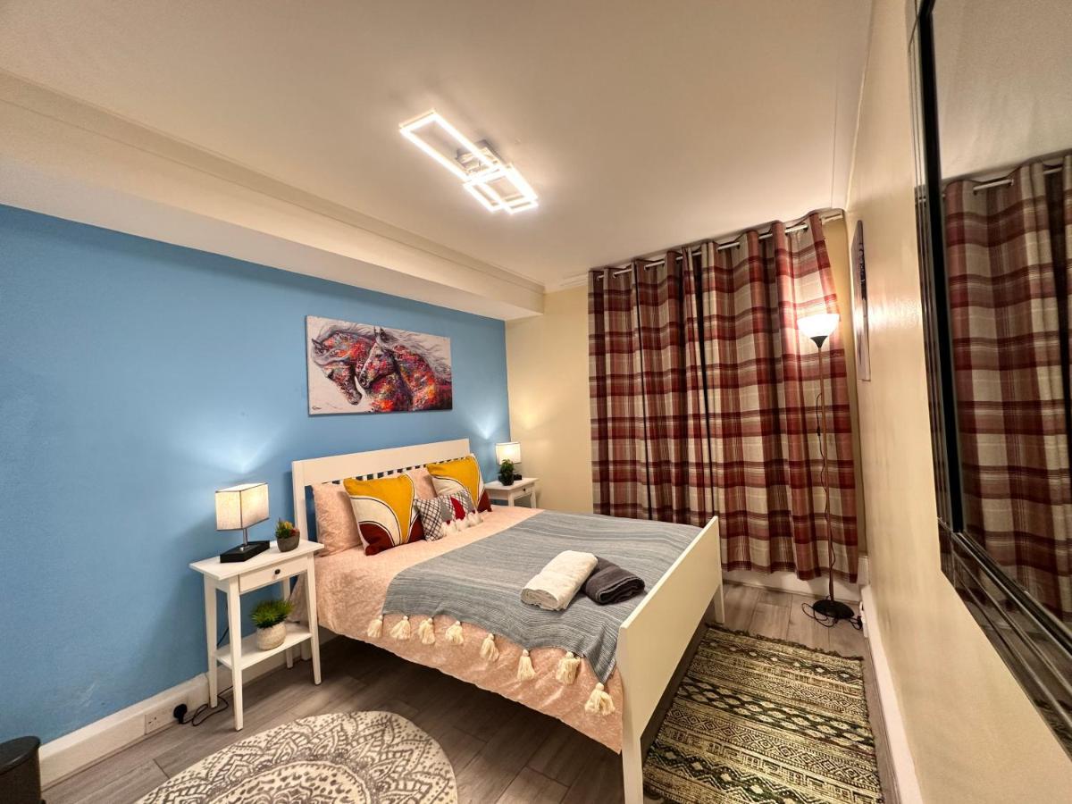Posh 2-Bedroom, Living Room, Kitchen & 1.5 Bathroom Лондон Экстерьер фото