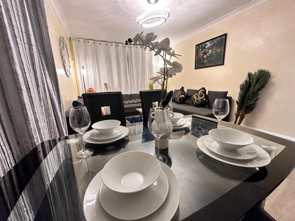 Posh 2-Bedroom, Living Room, Kitchen & 1.5 Bathroom Лондон Экстерьер фото